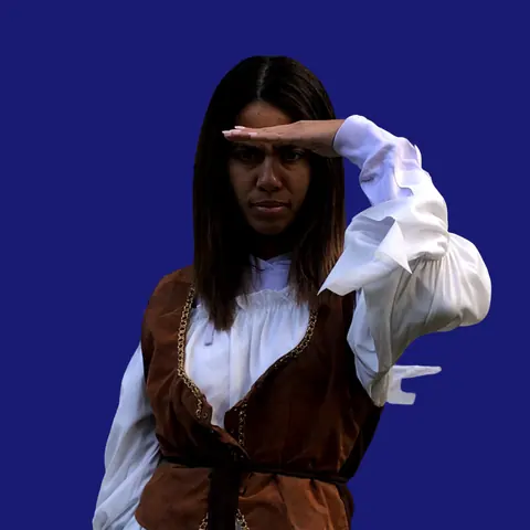 Farah, animatrice Kidays, en costume de pirate